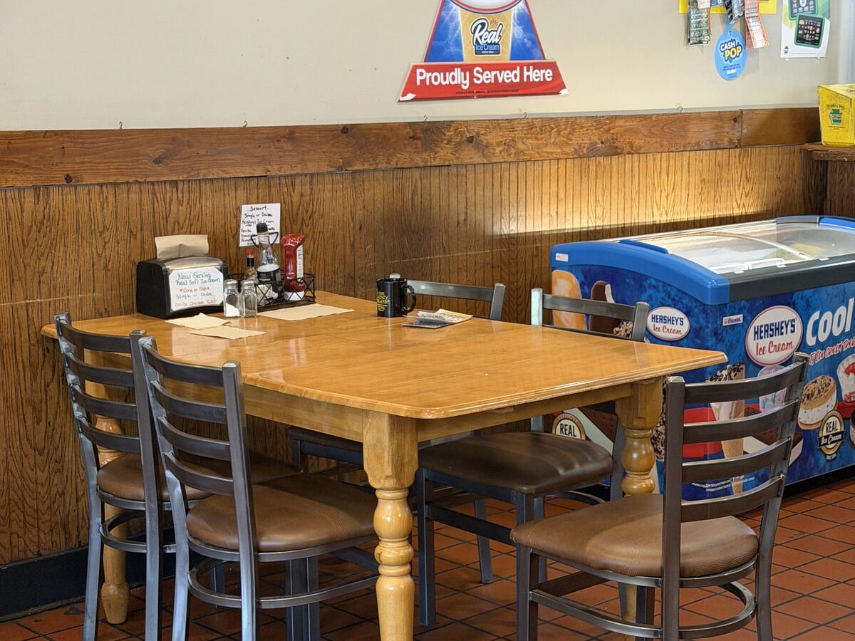 The dining room at The Coney Island in Pottsville, PA, with room for families and groups.